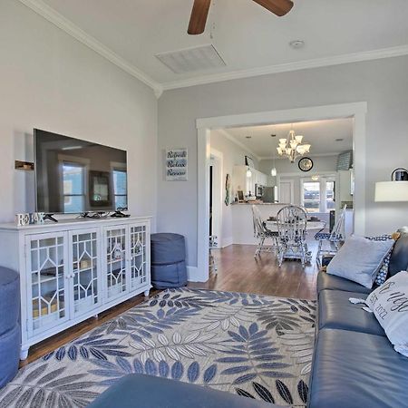 Cozy Beach Bungalow Near Galveston Seawall And Pier Exteriör bild