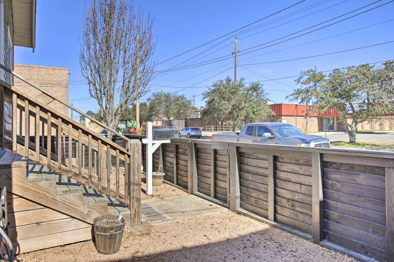 Cozy Beach Bungalow Near Galveston Seawall And Pier Exteriör bild
