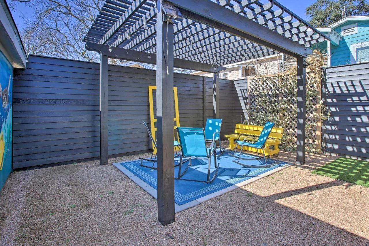 Cozy Beach Bungalow Near Galveston Seawall And Pier Exteriör bild