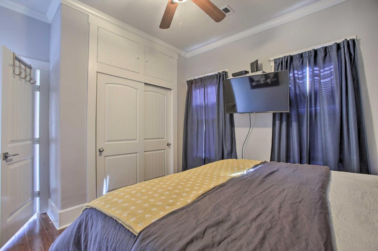 Cozy Beach Bungalow Near Galveston Seawall And Pier Exteriör bild