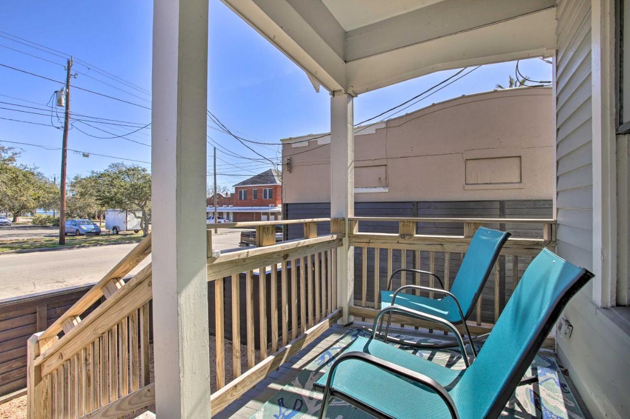 Cozy Beach Bungalow Near Galveston Seawall And Pier Exteriör bild